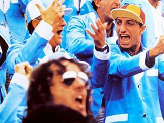 L Arbitro Il Tifoso E Il Calciatore