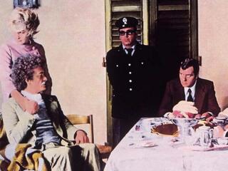 La Polizia Brancola Nel Buio